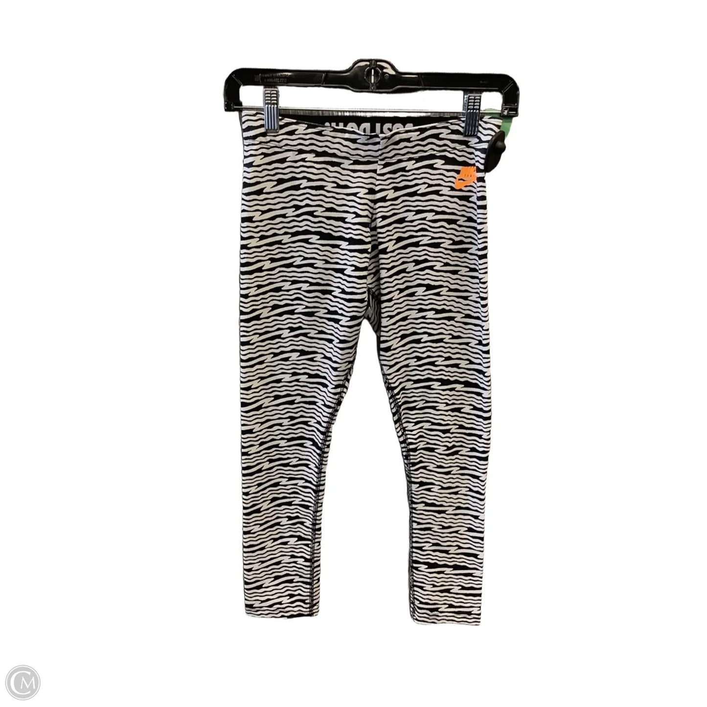 Athletic Capris By Nike Apparel In Black & White, Size: S