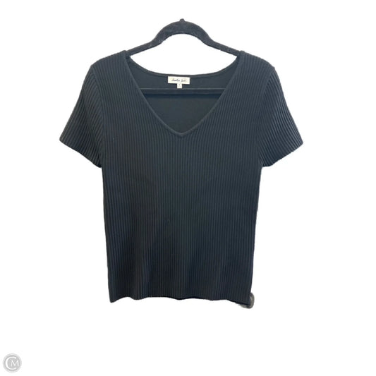 Top Short Sleeve By Clothes Mentor In Black, Size: S