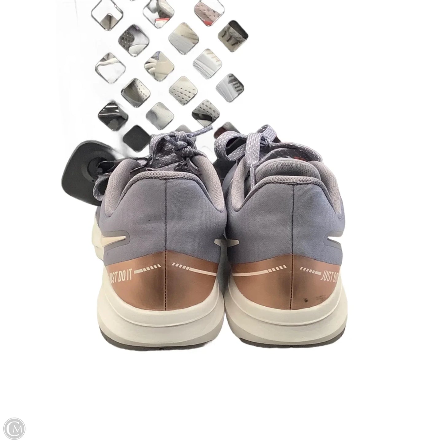 Shoes Athletic By Nike In Grey, Size: 6.5