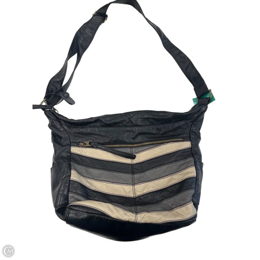 Handbag By Bueno, Size: Medium