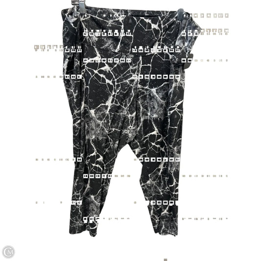 Athletic Capris By Wallflower In Black & White, Size: 3x