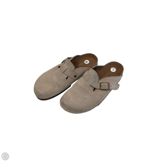 Sandals Flats By White Mountain In Grey, Size: 8