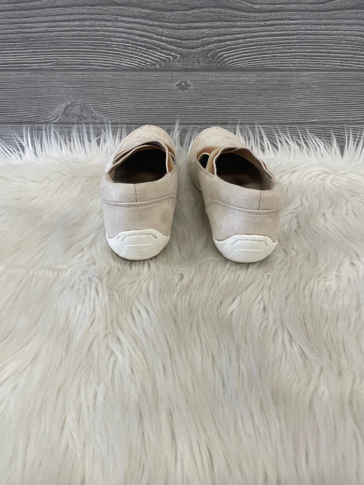 Shoes Sneakers By Cmb In Tan, Size: 8