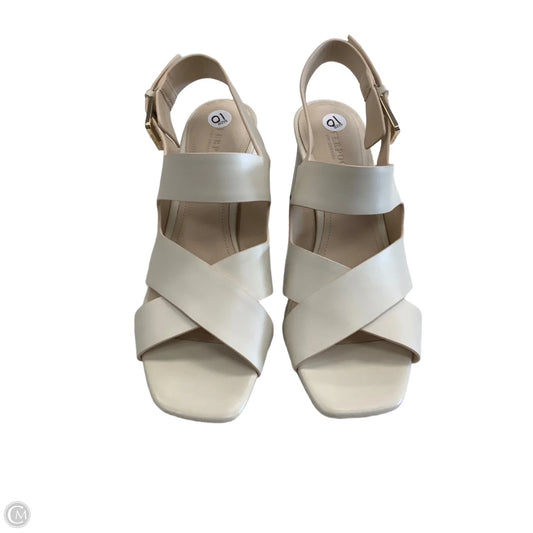 Shoes Heels Block By Liverpool In Cream, Size: 10