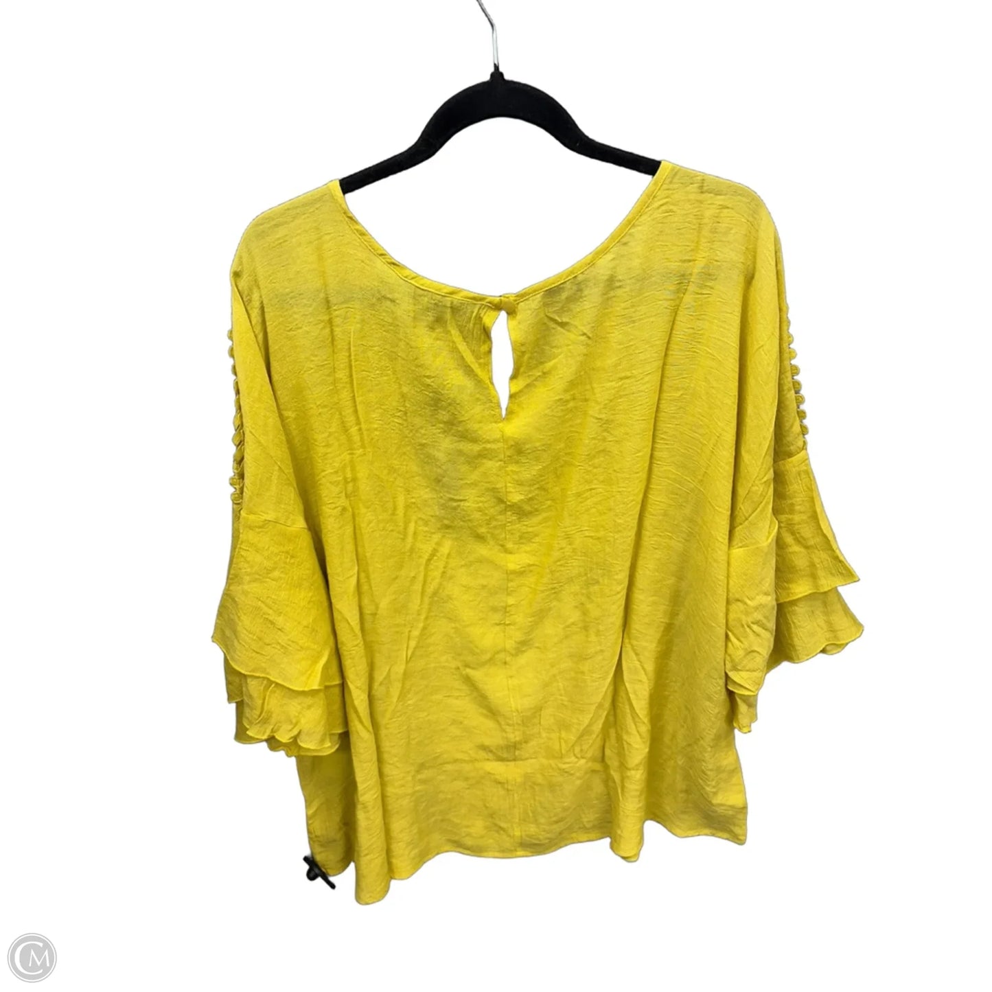 Top Short Sleeve By Unique Spectrum In Yellow, Size: 3x