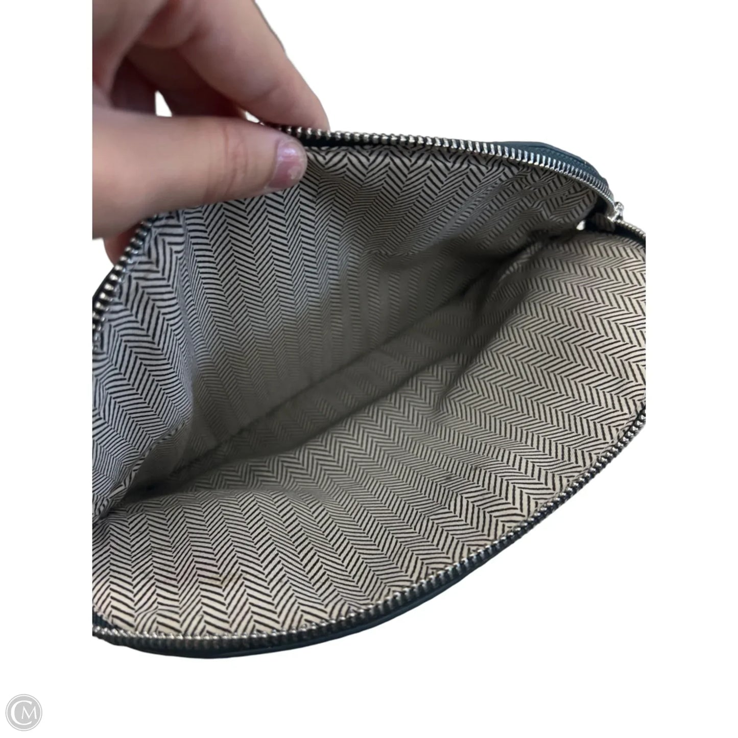 Crossbody By Clothes Mentor, Size: Medium