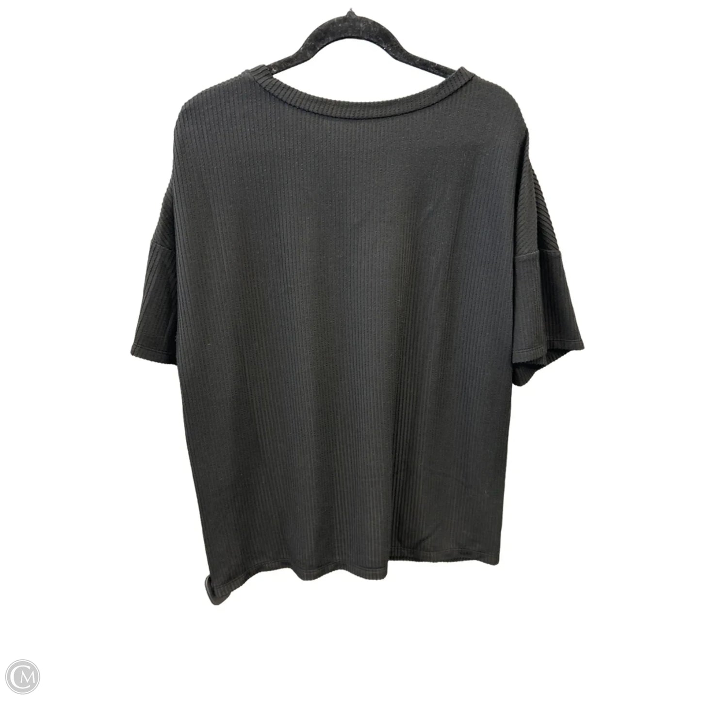 Top Short Sleeve By Clothes Mentor In Black, Size: L