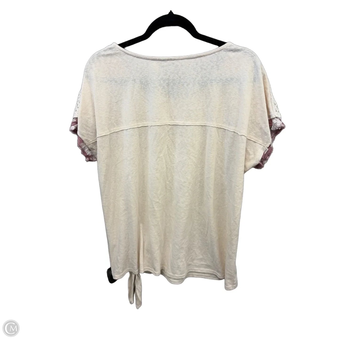 Top Short Sleeve By Cato In Tan, Size: L