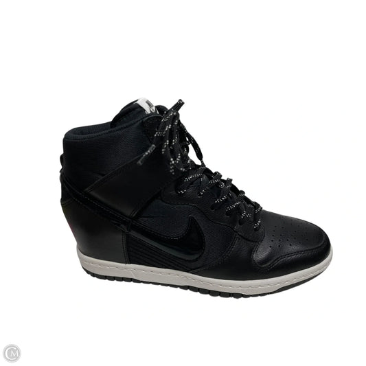Shoes Sneakers By Nike In Black & White, Size: 9