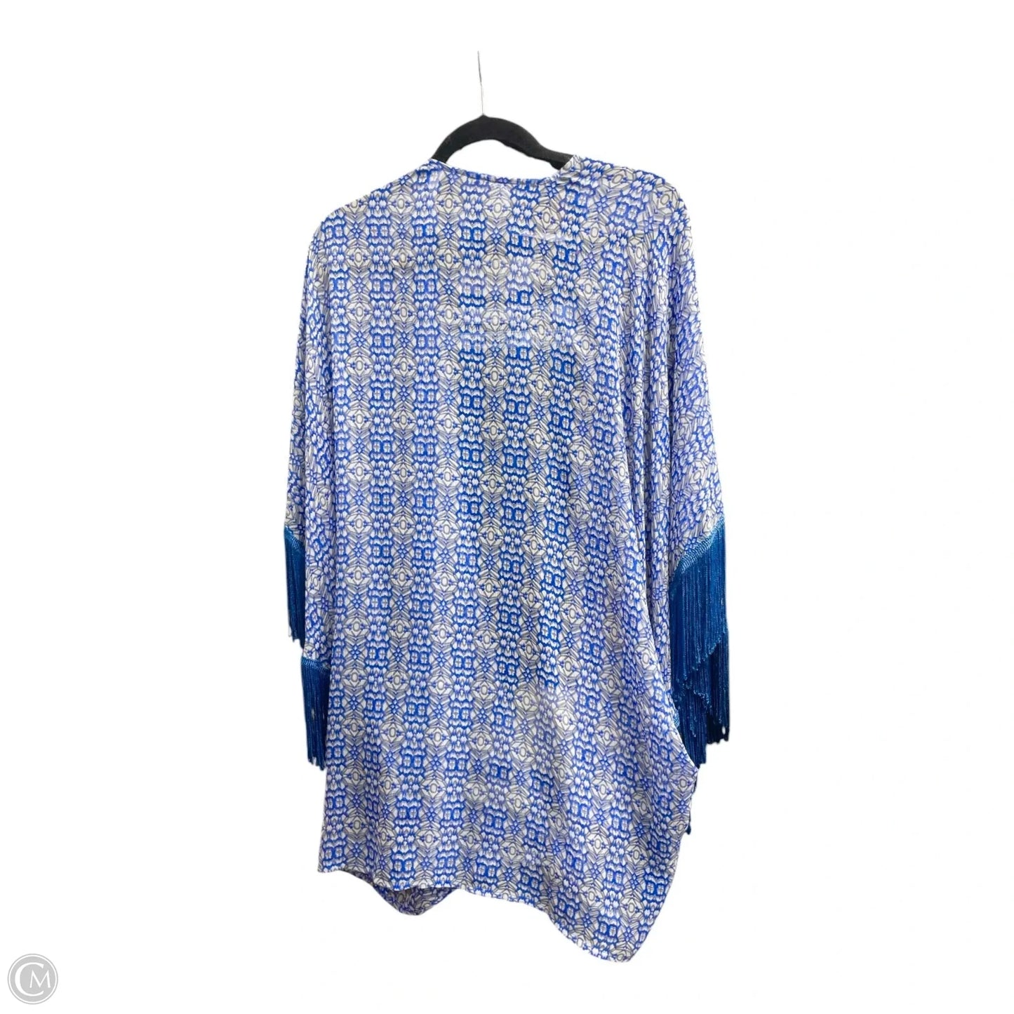 Shawl By Clothes Mentor In Blue & White