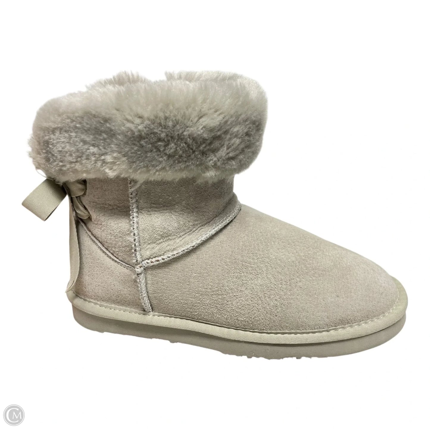 Boots Ankle Flats By Lamo In Grey, Size: 6
