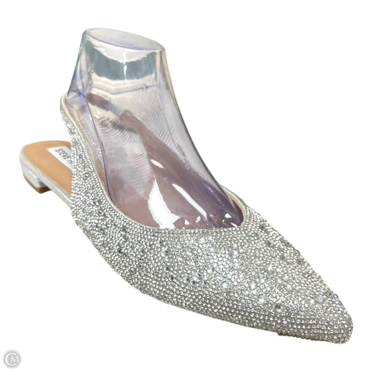 Shoes Flats By Steve Madden In Silver, Size: 10