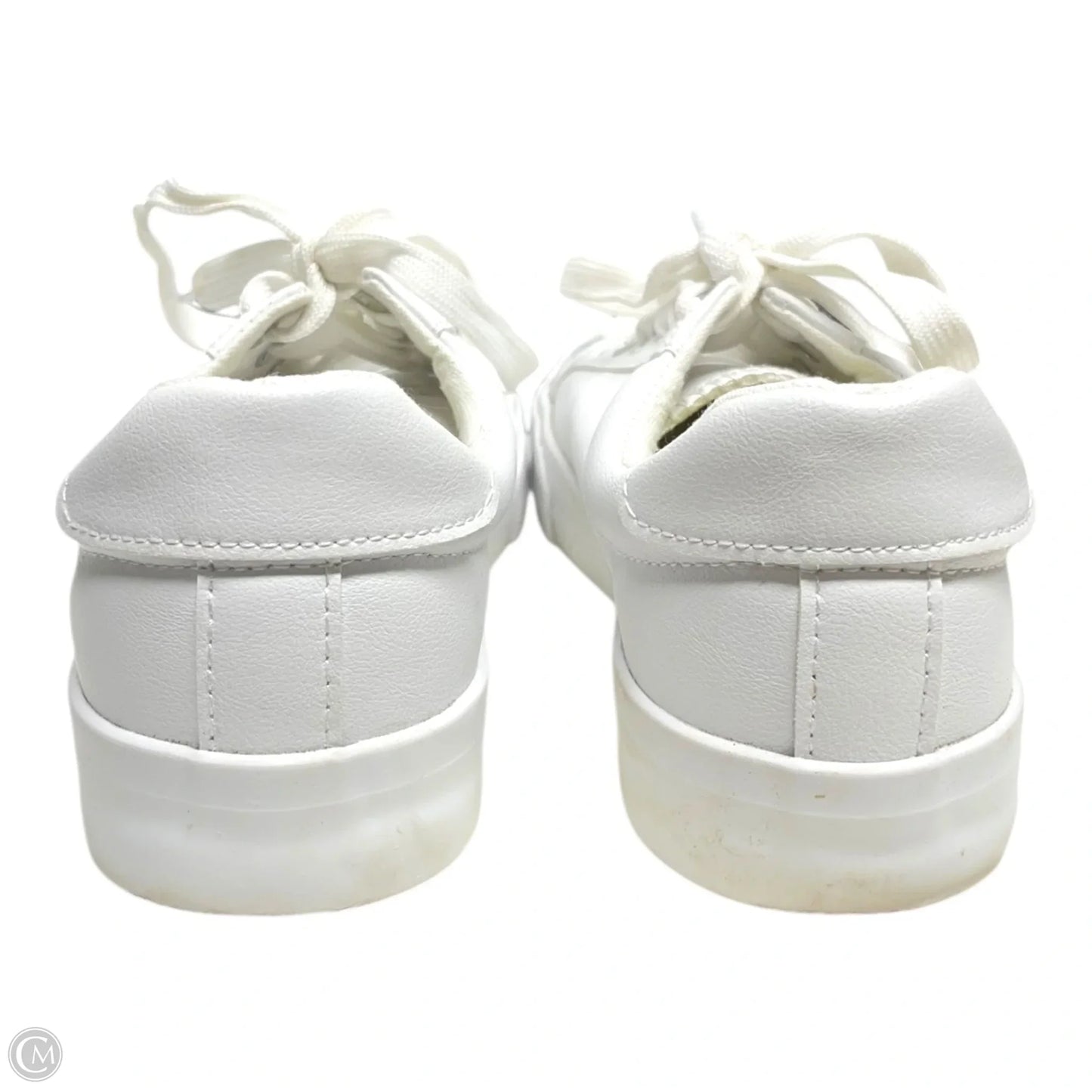 Shoes Sneakers By Clothes Mentor In White, Size: 7