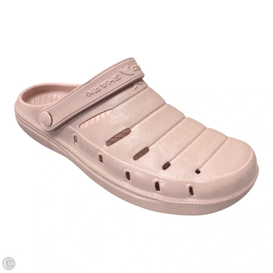 Shoes Flats By RUGGED SHARK - In Pink, Size: 10