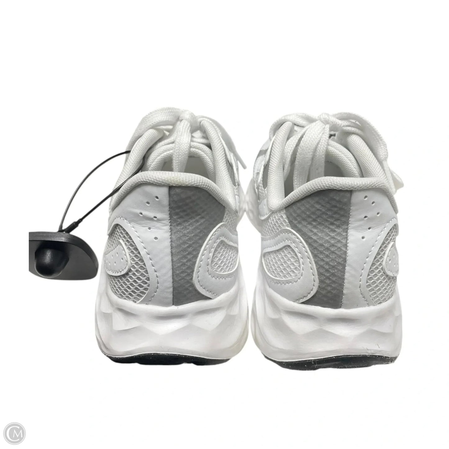 Shoes Athletic By New Balance In Grey & White, Size: 9