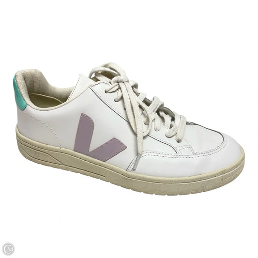 Shoes Sneakers By Veja In White, Size: 9