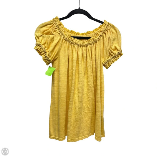 Top Short Sleeve By Max Studio In Yellow, Size: Xs