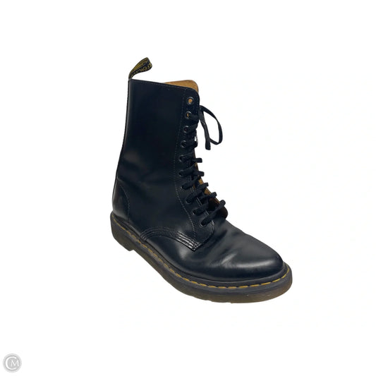 Boots Ankle Flats By Dr Martens In Black, Size: 9