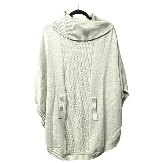 Poncho By Cabi In Grey, Size: L