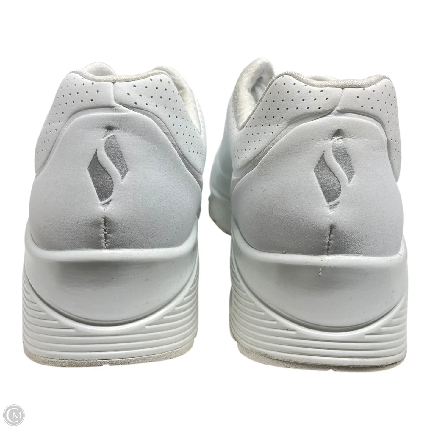 Shoes Sneakers By Skechers In White, Size: 7.5