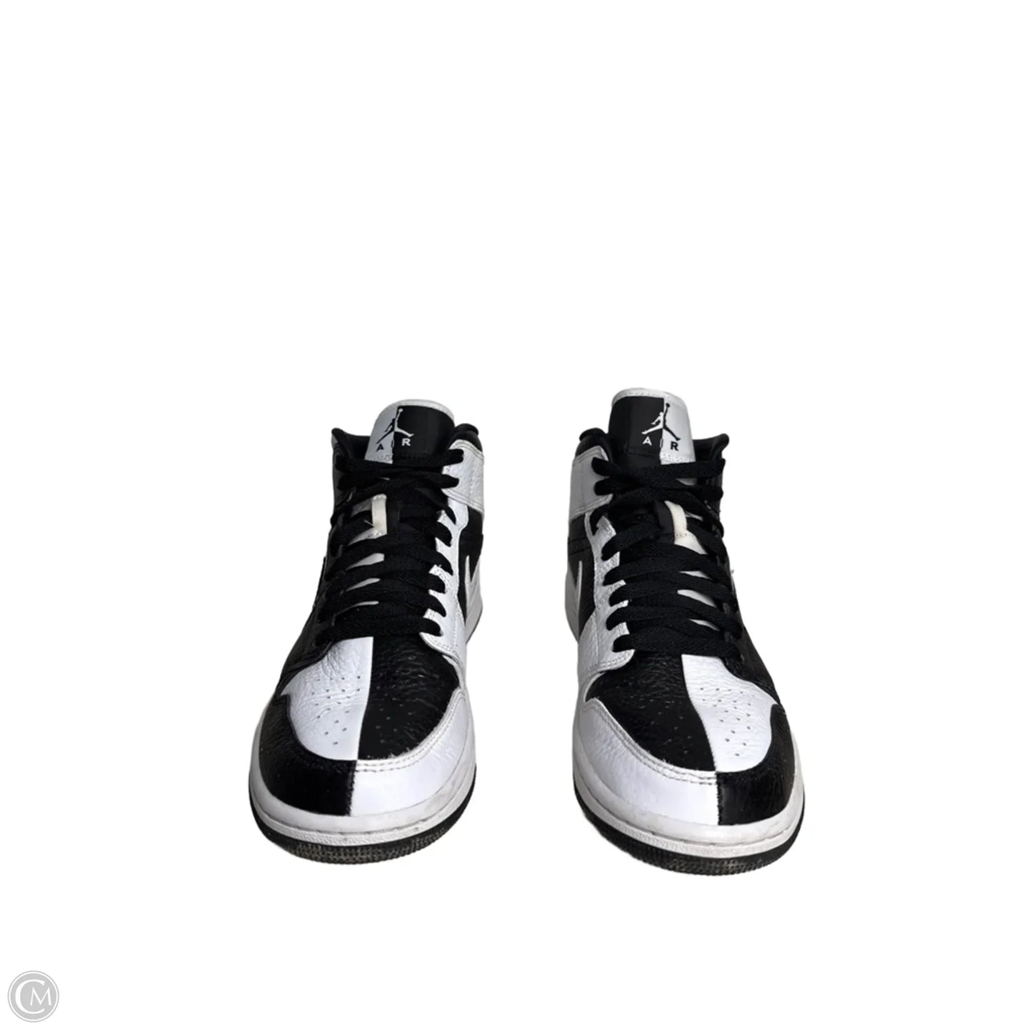 Shoes Sneakers By Nike In Black & White, Size: 9