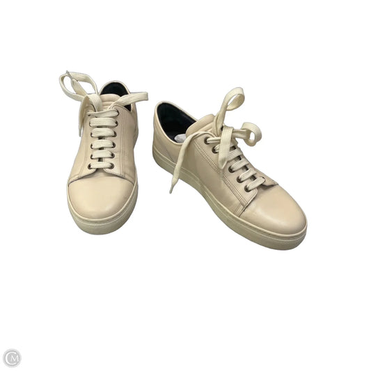 Shoes Sneakers By Clothes Mentor In Cream, Size: 9