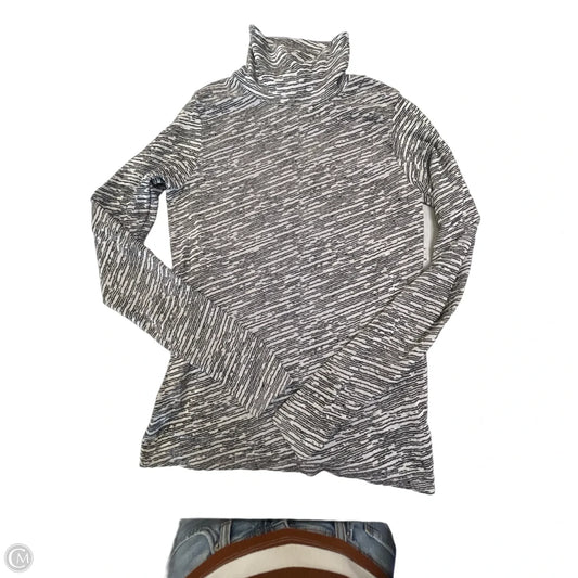 Athletic Top Long Sleeve Collar By Athleta In Black & White, Size: S