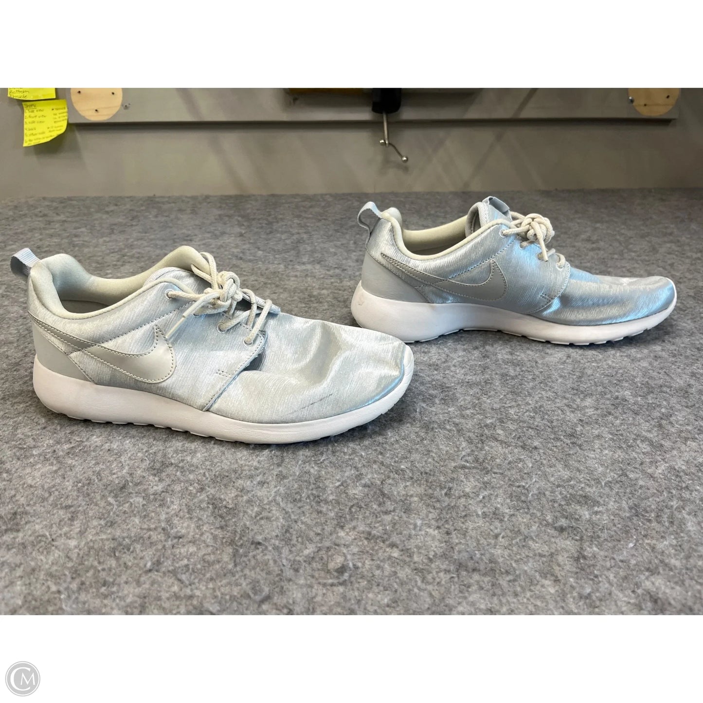 Shoes Athletic By Nike In Silver, Size: 9