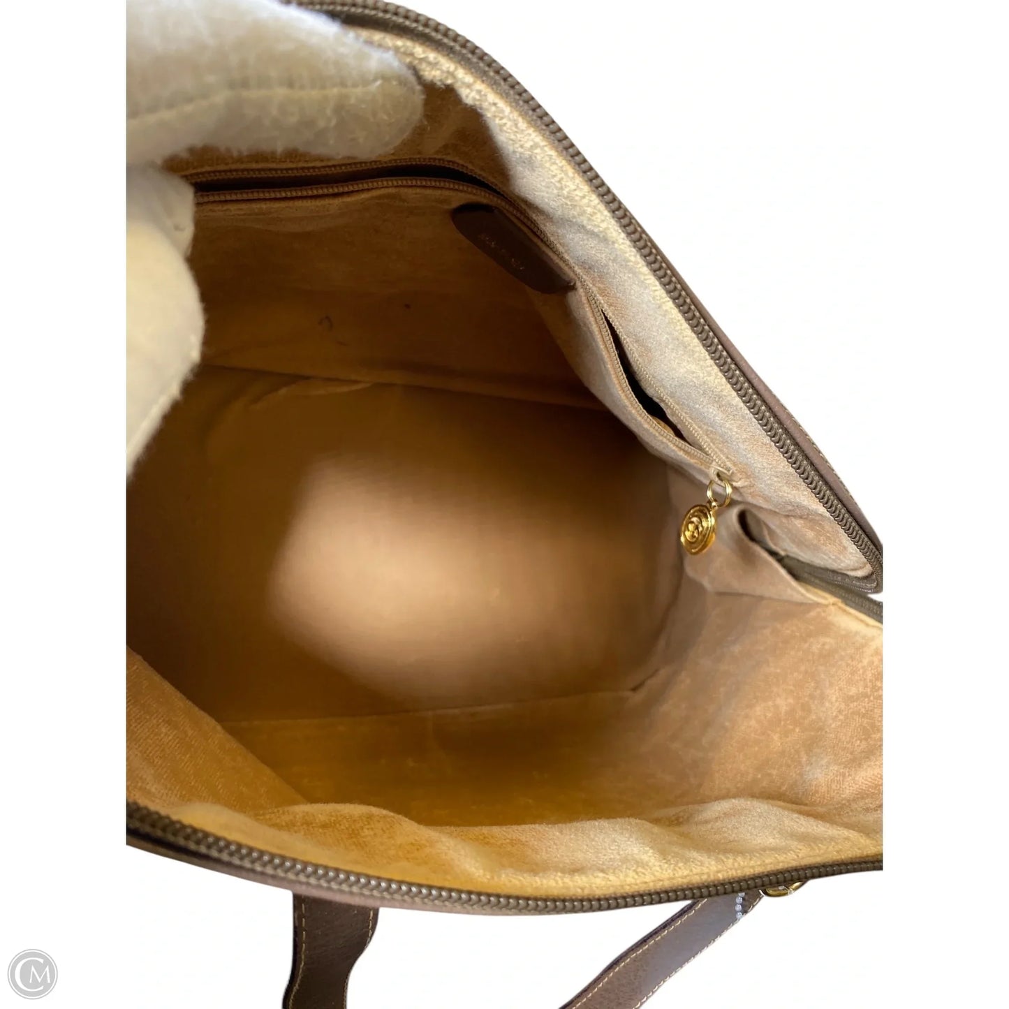 Handbag Luxury Designer By Gucci, Size: Medium