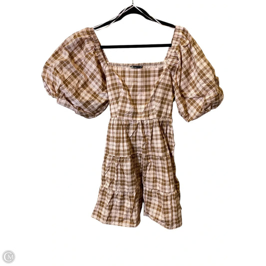 Dress Casual Short By Clothes Mentor In Plaid Pattern, Size: M
