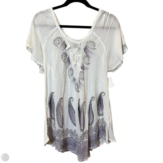 Top Short Sleeve By Cmc In Multi-colored, Size: Osfm