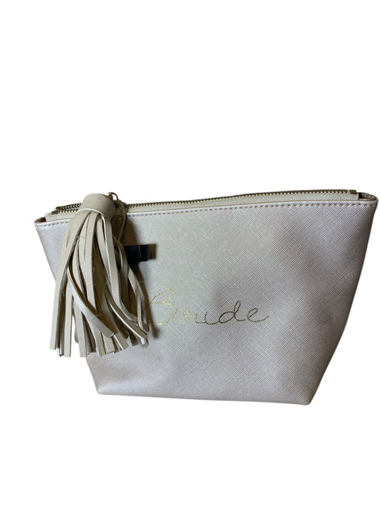 Clutch By Cmc  Size: Medium