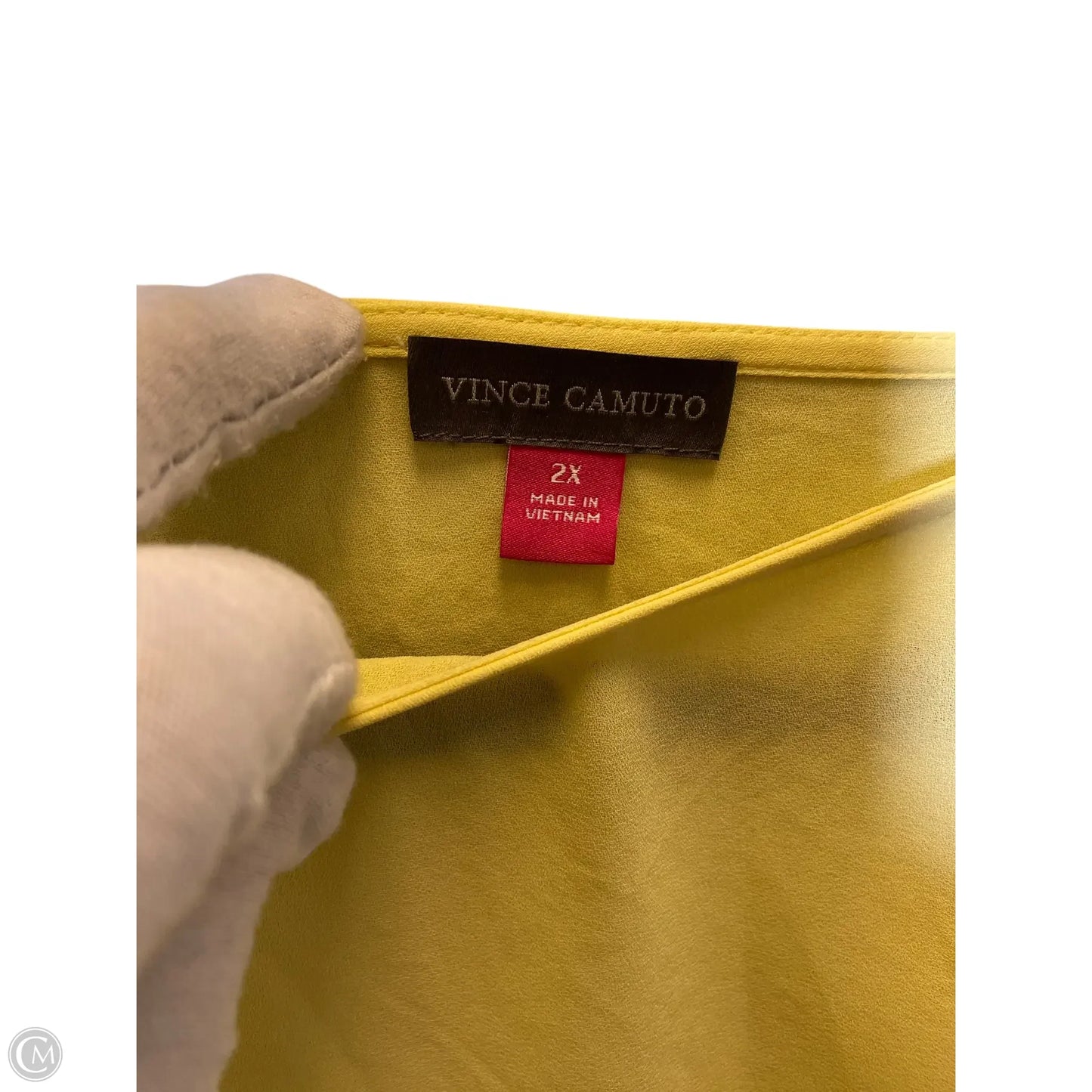 Top Short Sleeve By Vince Camuto In Yellow, Size: 2x