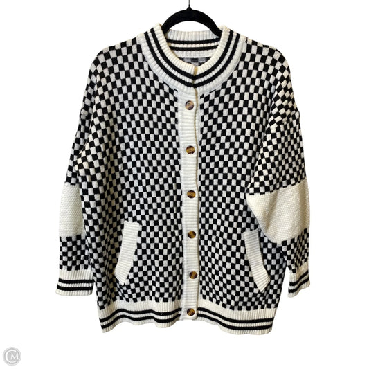 Sweater By Clothes Mentor In Checkered Pattern, Size: S