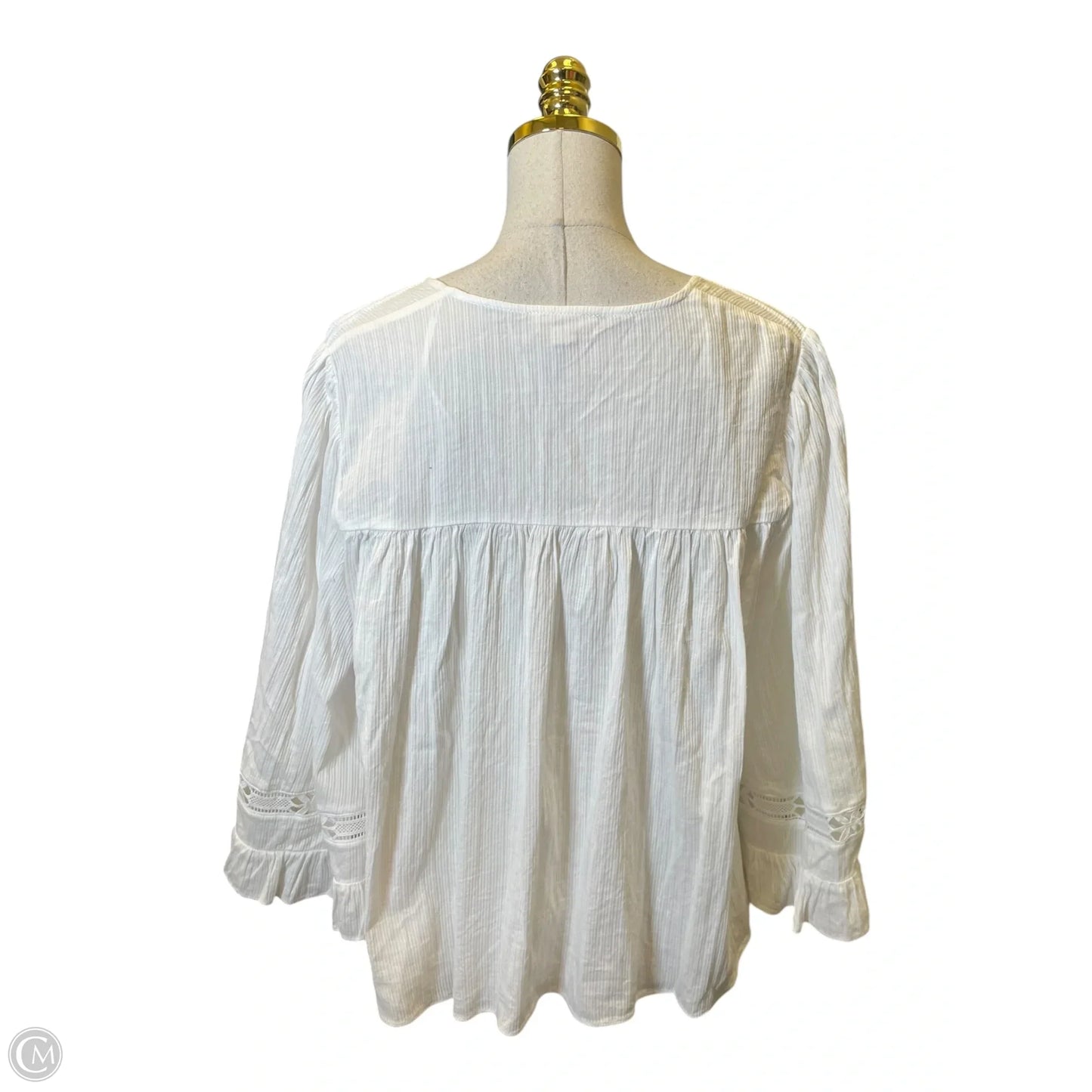 Top Long Sleeve By Clothes Mentor In White, Size: S