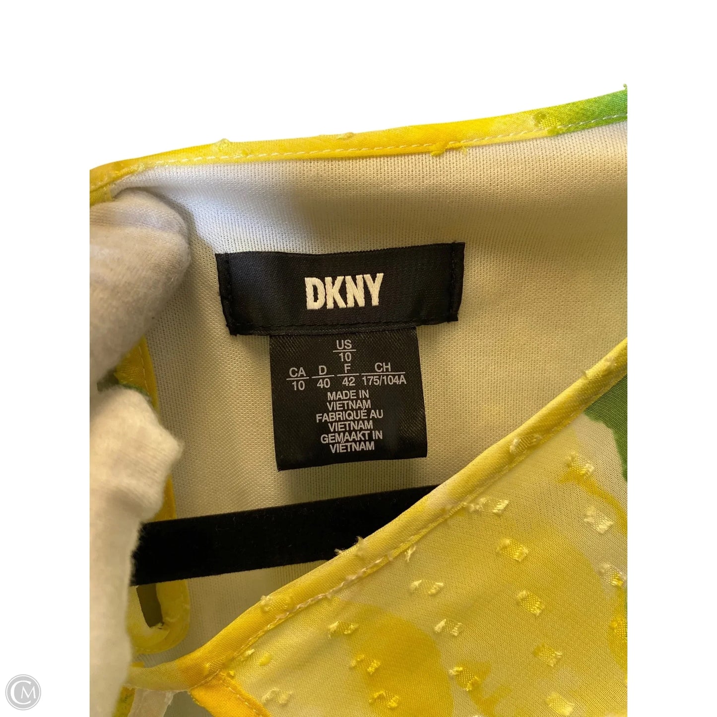 Dress Casual Short By Dkny In Multi-colored, Size: M