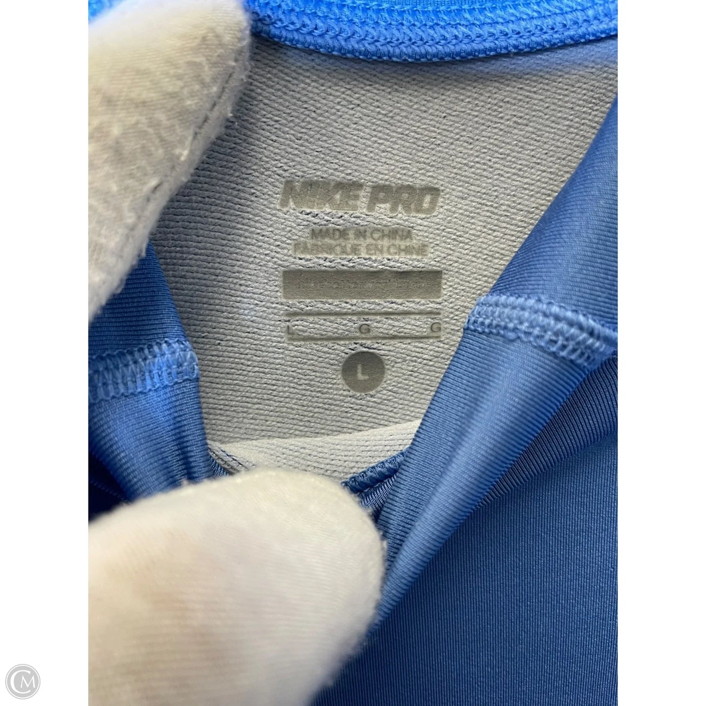 Athletic Top Long Sleeve Collar By Nike In Blue, Size: L