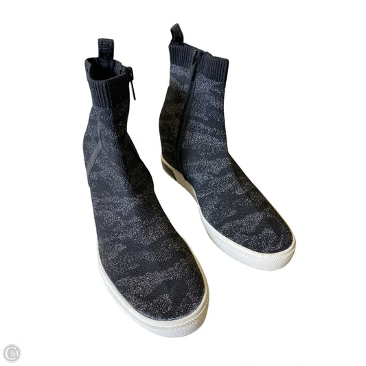 Boots Ankle Flats By Dkny In Black & White, Size: 8