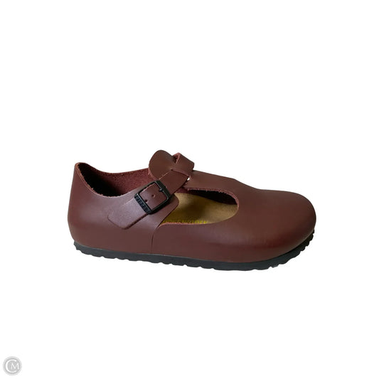 Shoes Flats By Birkenstock In Maroon, Size: 7