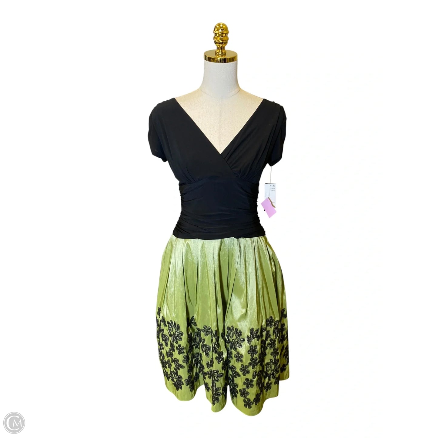 Dress Casual Short By Sl Fashions In Black & Green, Size: 8