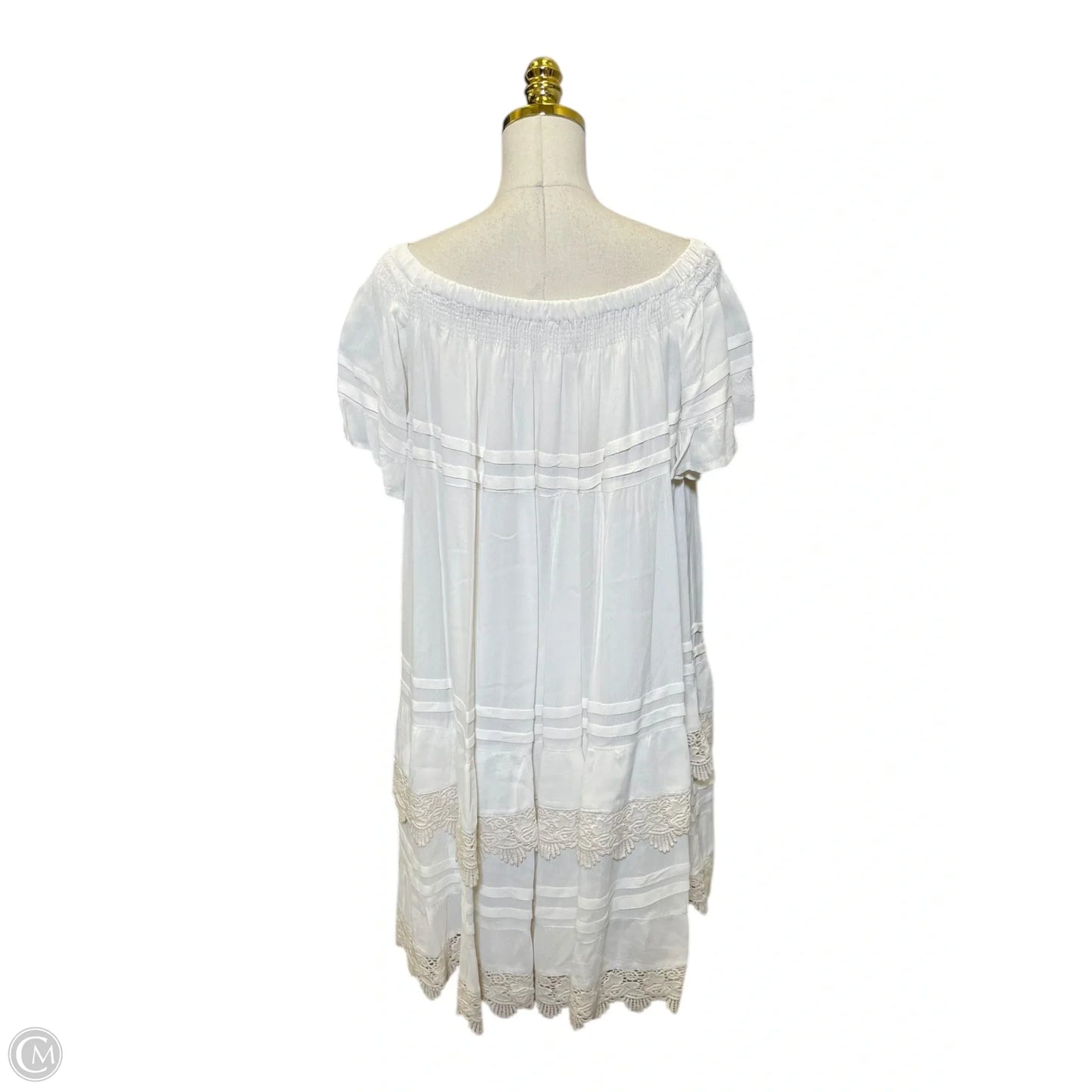 Dress Casual Midi By Clothes Mentor In White, Size: M