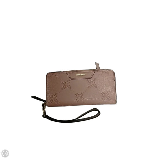 Wristlet By Nine West, Size: Medium
