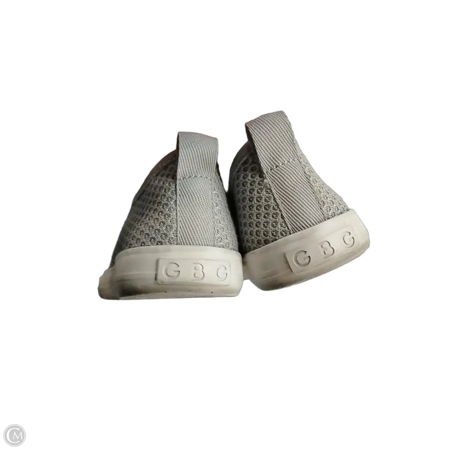 Shoes Sneakers By Guess In Silver, Size: 6.5