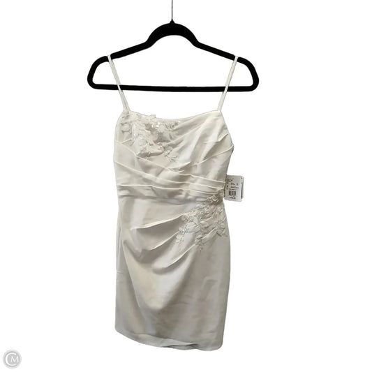 Dress Casual Short By Cme In White, Size: 2