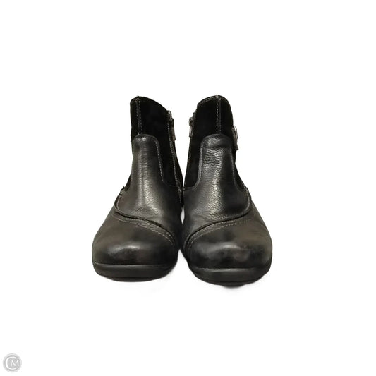 Boots Ankle Flats By Earth Origins In Black, Size: 10