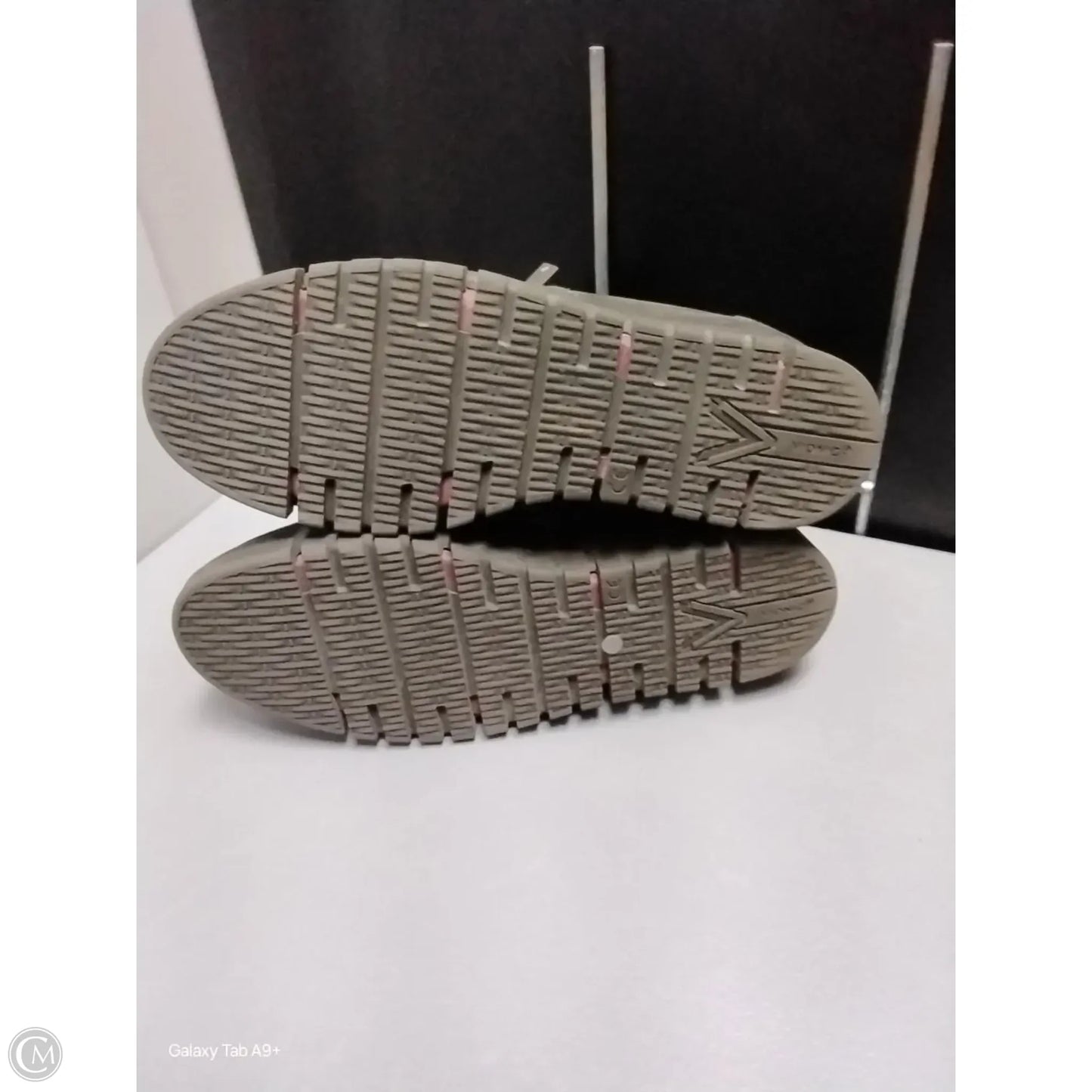 Boots Ankle Flats By Vionic In Green, Size: 8