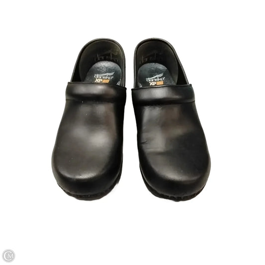 Shoes Flats By Dansko In Black, Size: 8.5