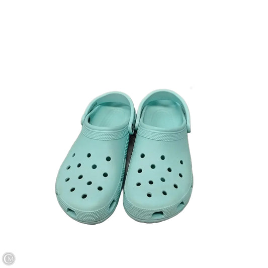 Sandals Flats By Crocs In Blue, Size: 8