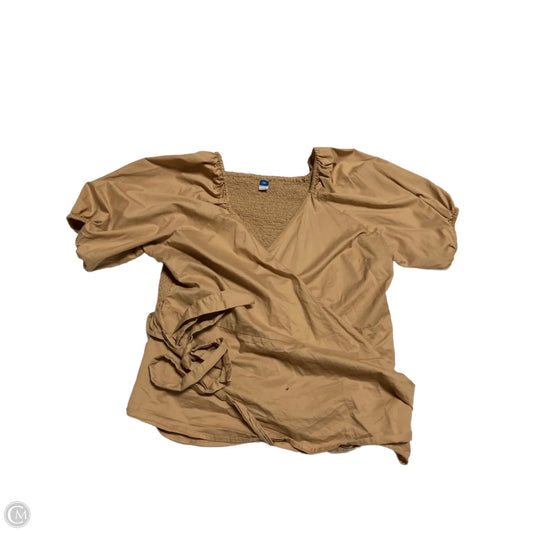 Blouse Short Sleeve By Old Navy In Tan, Size: 2x