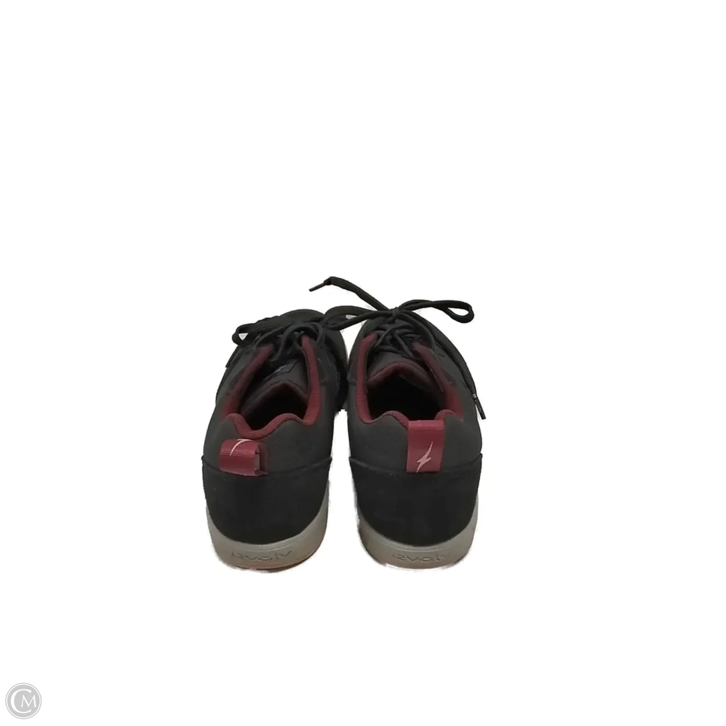 Shoes Sneakers By Clothes Mentor In Grey, Size: 9.5
